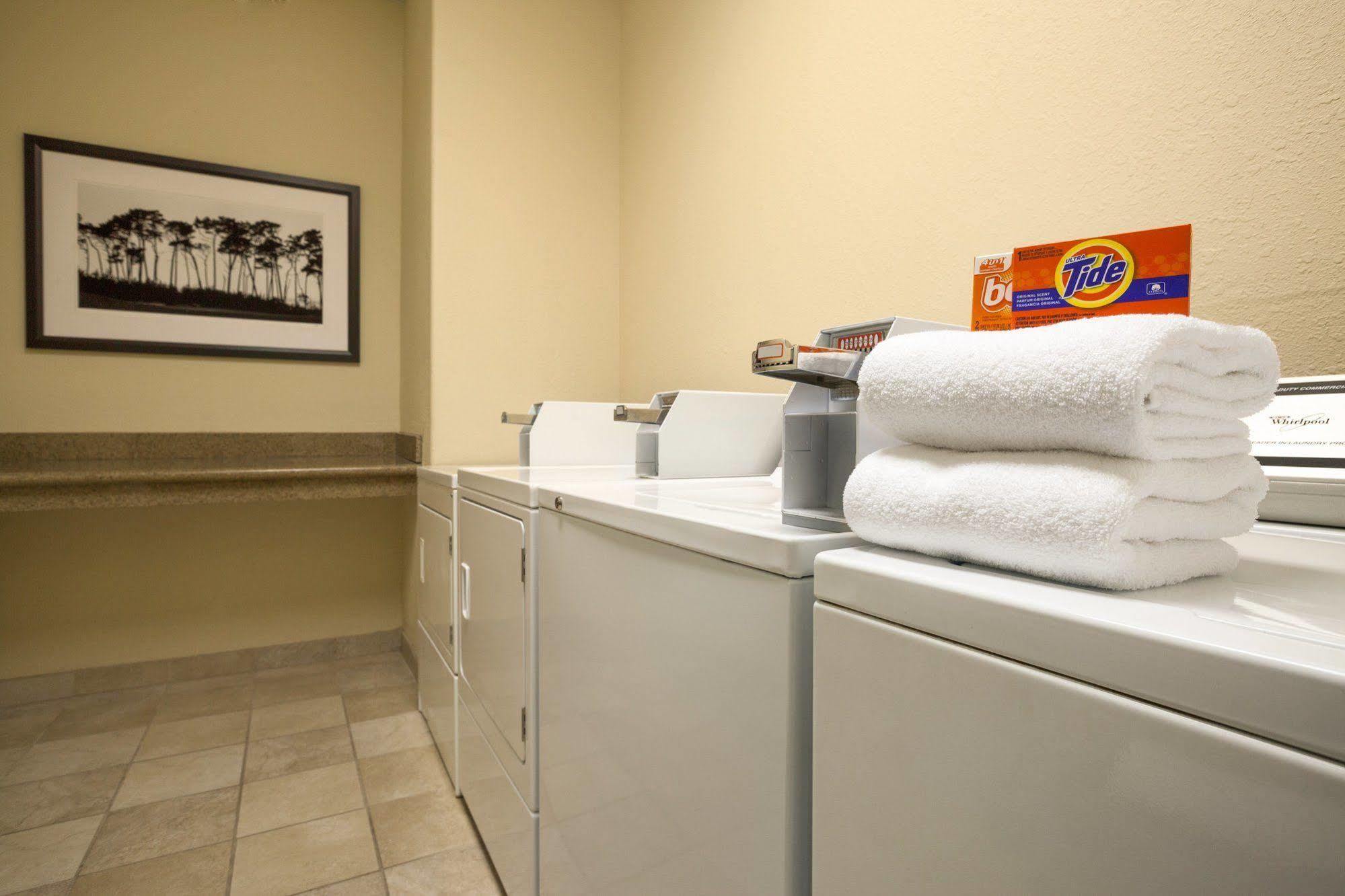 Country & By Radisson, Enid, Ok Hotel 3*